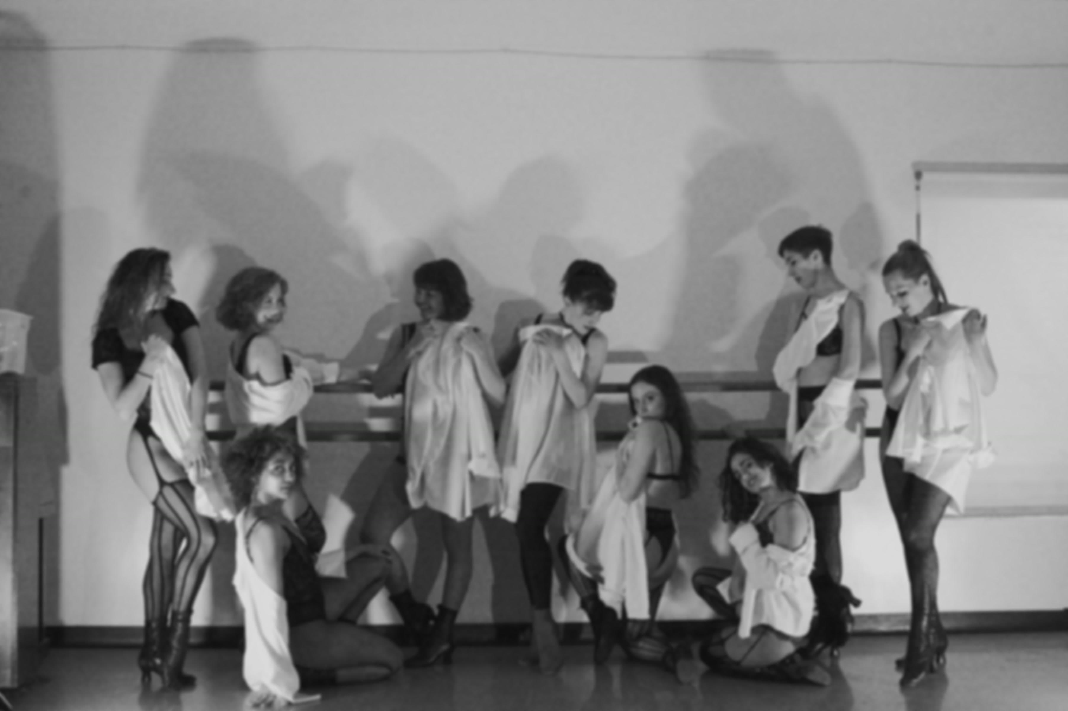 Group burlesque class — parties and celebrations